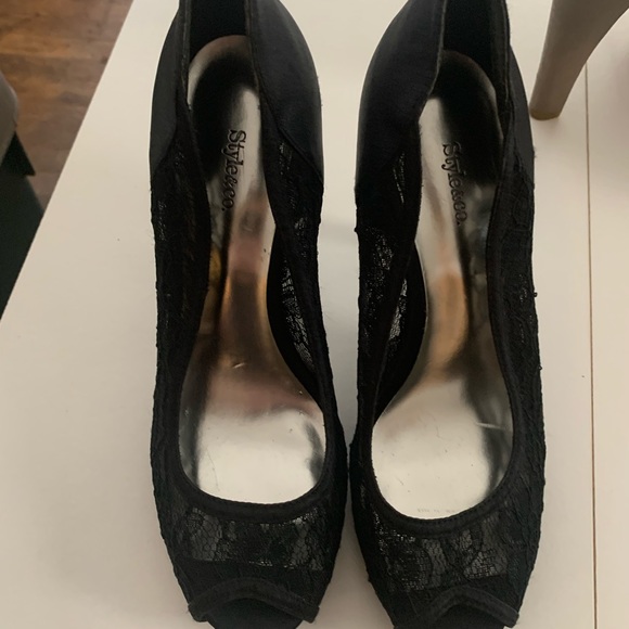 3 for 40! 🎉 Rampage Y2k Two pairs of size 7 heels - Picture 4 of 6